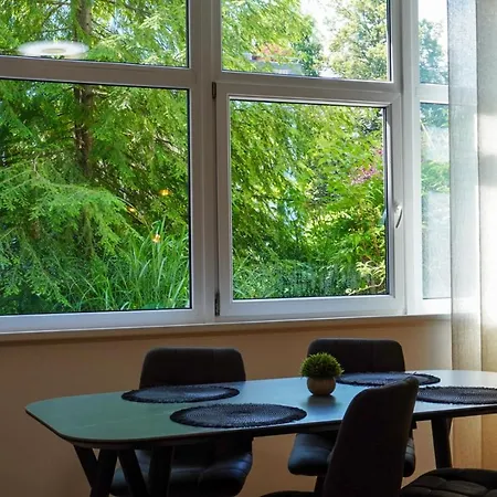 Ruhiges Am Woerthersee Mit Tiefgarage Apartment